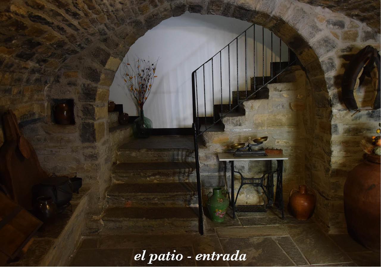 מלון El Pueyo de Araguás Casa Dueso מראה חיצוני תמונה